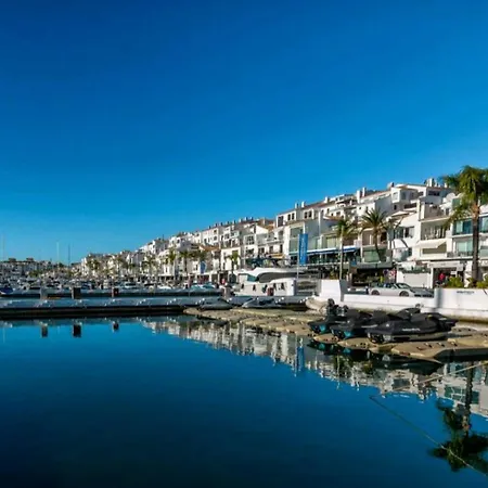With Pools & Gardens In The Center Of Banus Apartment *