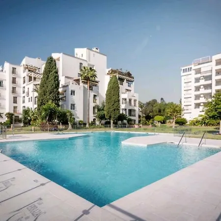 Apartment With Pools & Gardens In The Center Of Banus *